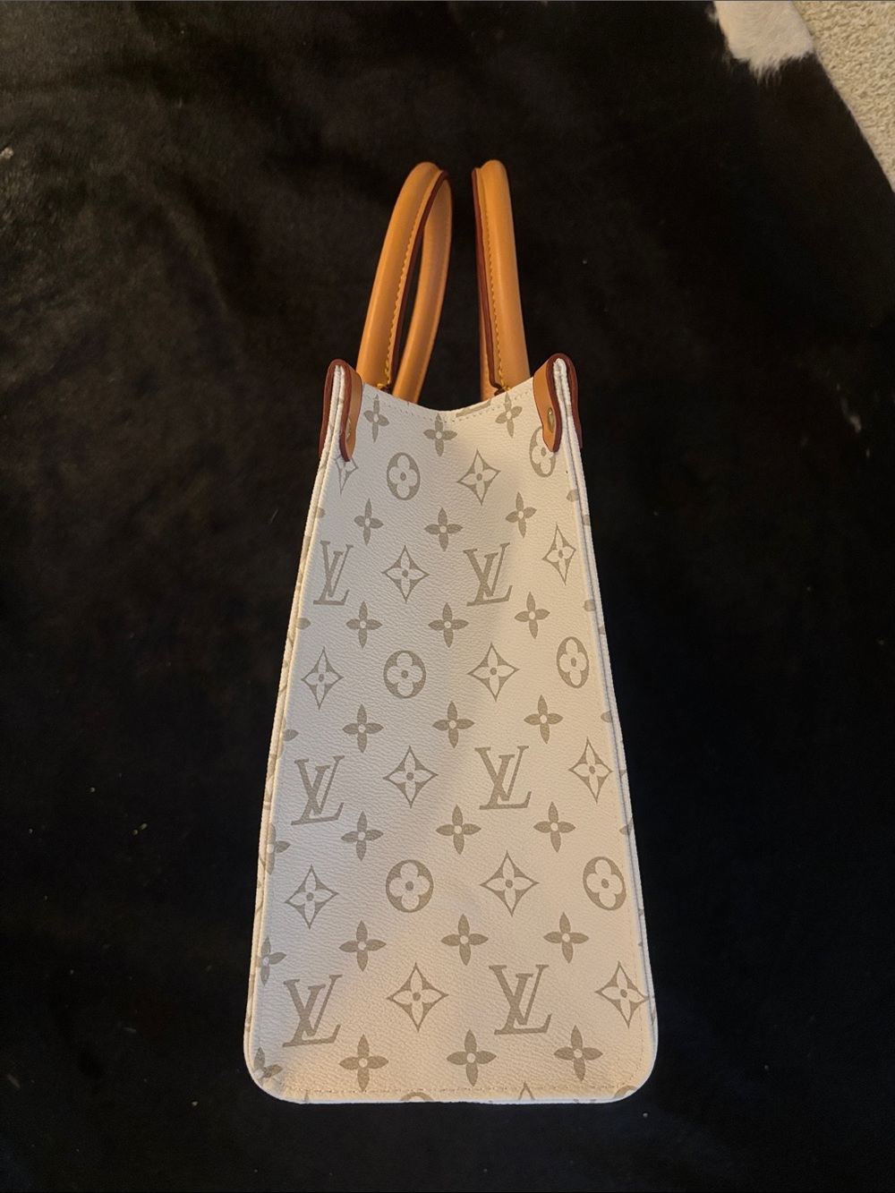 on the go quality White Monogram top handle , tote - Picture 16 of 16